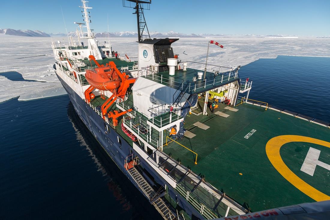 gallery_ross sea_taylor valley_dry valleys_ortelius (c) rolf stange-oceanwide expeditions (1).jpg_.jpg