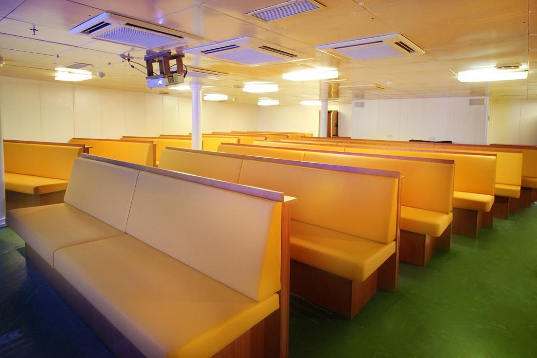 Ortelius Lecture Room © Monica Salmang-Oceanwide Expeditions (2)_bw.jpg_.jpg