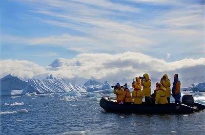 【北极三岛·陆路】亚特兰蒂号巡游北极三岛17天之旅·北极熊王国斯瓦尔巴群岛+中国北极黄河站+格陵兰+冰岛 寻访极北之境